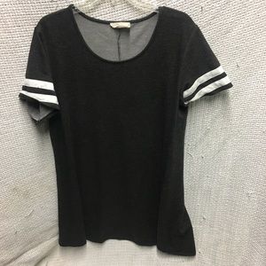 Size 2X ladies long short sleeve tee
